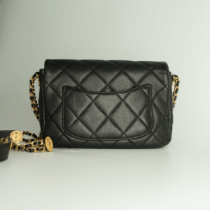 Giá túi Chanel 22A Small Flap Bag